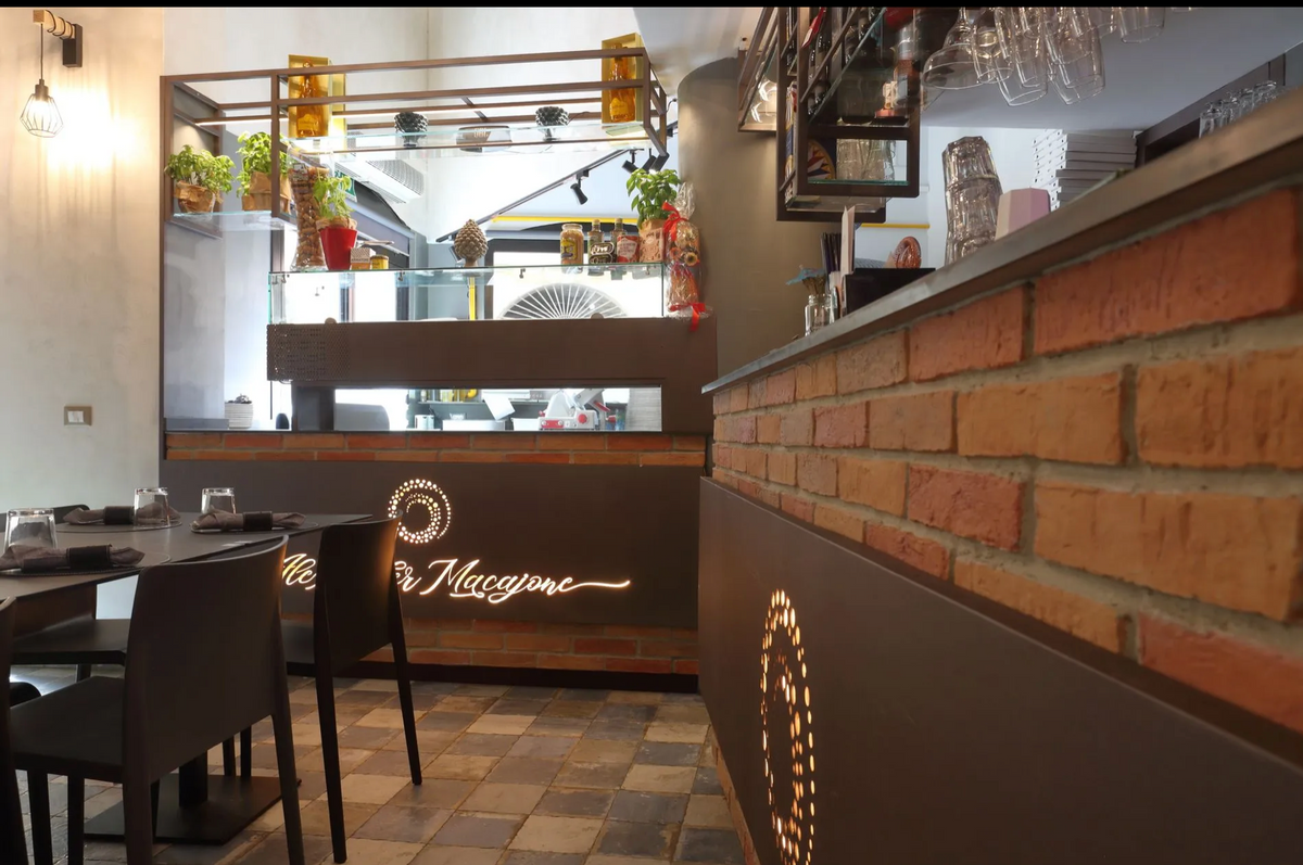 Macajone Pizzeria